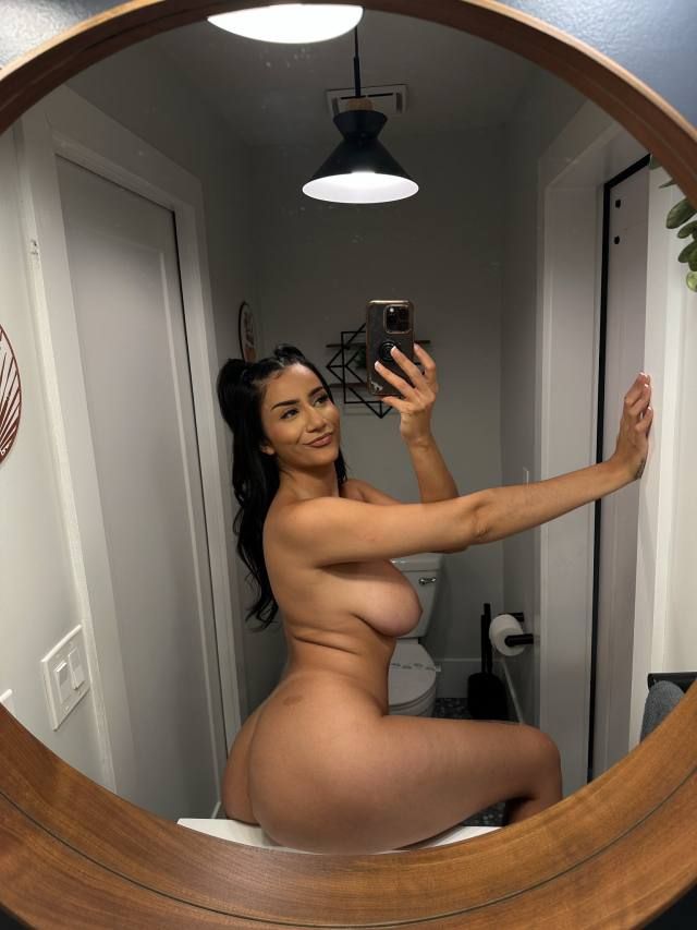 HOT 🥵 GIRL IN TOWN AVAILABLE FOR 😍BOTH INCALL 🥀🥰🥵AND OUTCALL💦🍒 SERVICE - Image 2